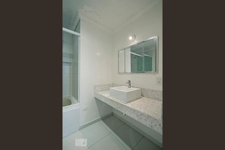 Apartamento para alugar com 76m², 2 quartos e 1 vagaBanheiro