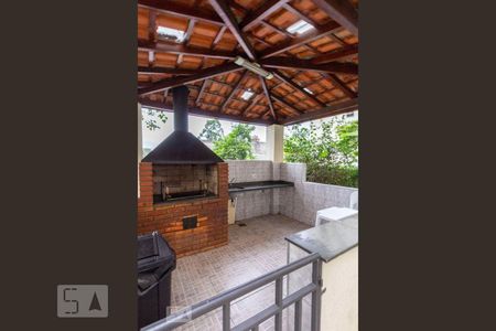 Apartamento à venda com 42m², 2 quartos e 1 vaga Apartamento à venda com 42m², 2 quartos e 1 vagaÁrea Comum - Churrasqueira