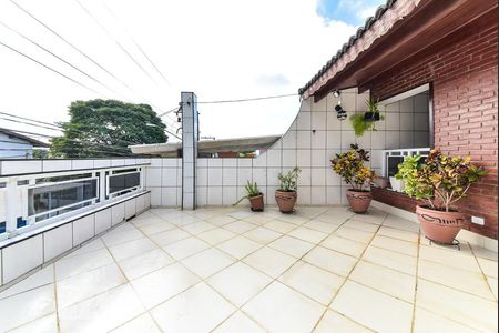 Casa à venda com 230m², 3 quartos e 2 vagasVaranda - Quarto 1