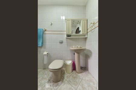 Casa à venda com 230m², 3 quartos e 2 vagasBanheiro Social