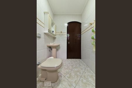 Casa à venda com 230m², 3 quartos e 2 vagasBanheiro Social