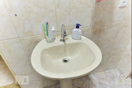 Casa à venda com 230m², 3 quartos e 2 vagasBanheiro da Suíte 1