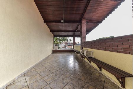 Casa à venda com 230m², 3 quartos e 2 vagasVaranda 2