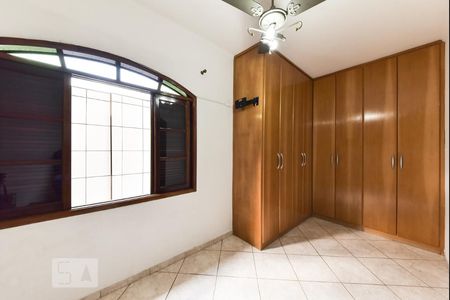Casa à venda com 230m², 3 quartos e 2 vagasSuíte 1