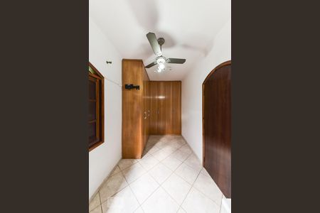 Casa à venda com 230m², 3 quartos e 2 vagasSuíte 1