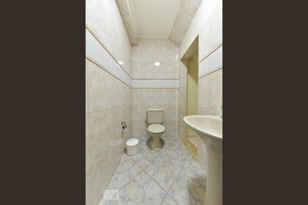 Casa à venda com 230m², 3 quartos e 2 vagasBanheiro da Suíte 1