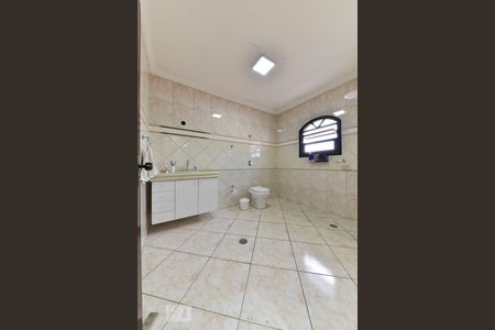 Casa à venda com 230m², 3 quartos e 2 vagasBanheiro da Suíte 2