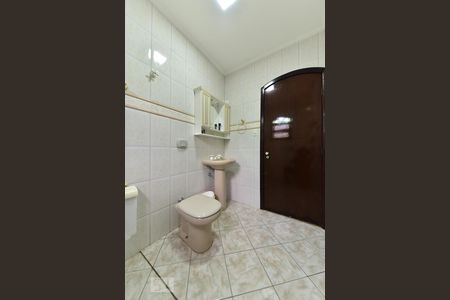 Casa à venda com 230m², 3 quartos e 2 vagasBanheiro Social