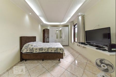 Casa à venda com 230m², 3 quartos e 2 vagasSuíte 2