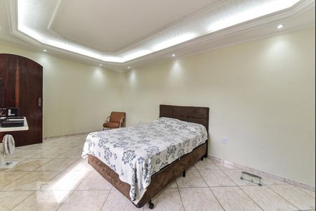 Casa à venda com 230m², 3 quartos e 2 vagasSuíte 2