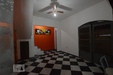 Sala de casa para alugar com 2 quartos, 70m² em Vila da Penha, Rio de Janeiro