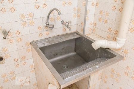 Casa à venda com 52m², 2 quartos e 1 vagaÁrea de Serviço