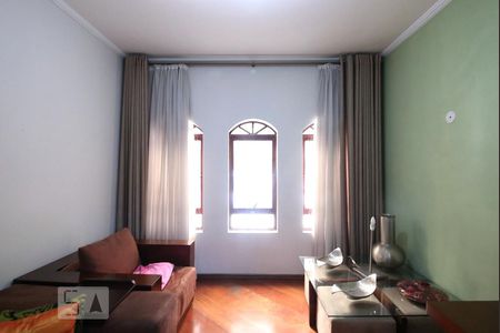 Sala de casa à venda com 3 quartos, 131m² em Cupecê, São Paulo