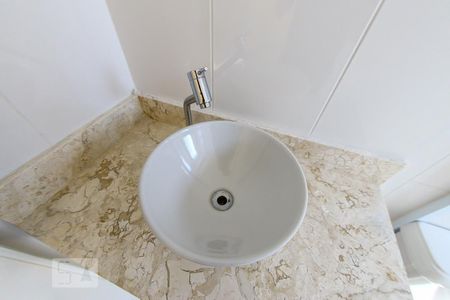 Apartamento para alugar com 57m², 2 quartos e 1 vagaDetalhe do Banheiro da Suite