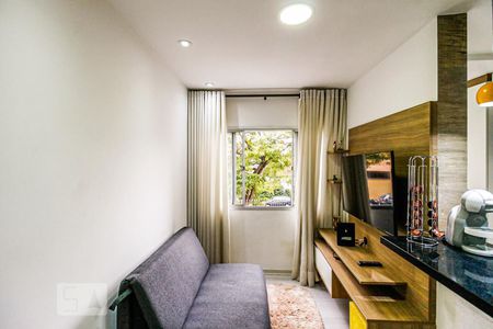 Sala de apartamento para alugar com 1 quarto, 43m² em Jardim das Acácias, São Paulo
