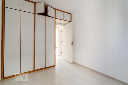 Apartamento para alugar com 105m², 3 quartos e 2 vagasQuarto 2