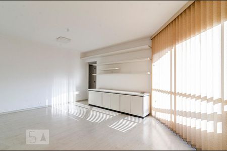 Apartamento para alugar com 105m², 3 quartos e 2 vagasSala