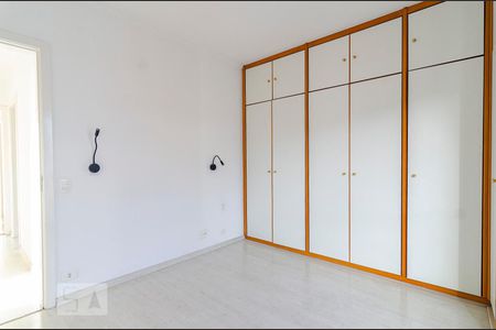 Apartamento para alugar com 105m², 3 quartos e 2 vagasSuíte