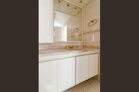 Apartamento para alugar com 105m², 3 quartos e 2 vagasBanheiro da suíte