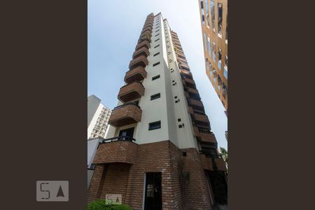 Apartamento para alugar com 105m², 3 quartos e 2 vagasFachada