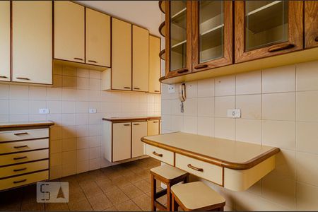 Apartamento para alugar com 105m², 3 quartos e 2 vagasCozinha