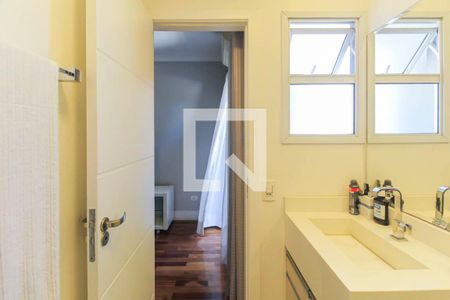 Casa à venda com 200m², 3 quartos e 2 vagas Casa à venda com 200m², 3 quartos e 2 vagasBanheiro da Suíte