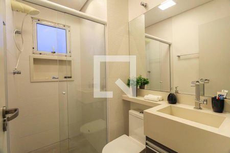 Casa à venda com 200m², 3 quartos e 2 vagas Casa à venda com 200m², 3 quartos e 2 vagasBanheiro