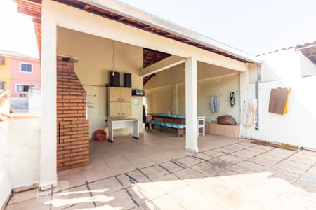 Casa à venda com 244m², 5 quartos e 3 vagasVaranda gourmet