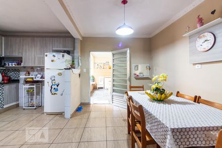 Casa à venda com 244m², 5 quartos e 3 vagasCozinha