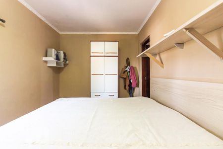 Casa à venda com 244m², 5 quartos e 3 vagasSuíte