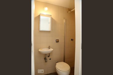 Apartamento para alugar com 157m², 3 quartos e 3 vagasBanheiro de Serviço