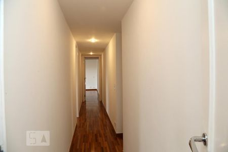 Apartamento para alugar com 157m², 3 quartos e 3 vagasCorredor
