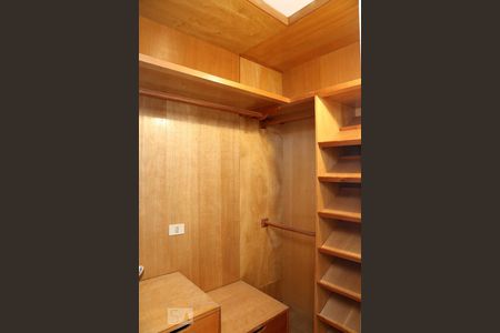 Apartamento para alugar com 157m², 3 quartos e 3 vagasCloset da suíte 3