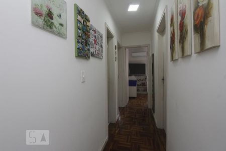 CORREDOR de apartamento à venda com 3 quartos, 69m² em Higienópolis, Porto Alegre