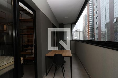 Studio para alugar com 40m², 1 quarto e 1 vagaStudio - Varanda