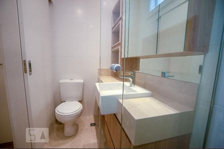 Apartamento para alugar com 117m², 2 quartos e 2 vagas Apartamento para alugar com 117m², 2 quartos e 2 vagasBanheiro