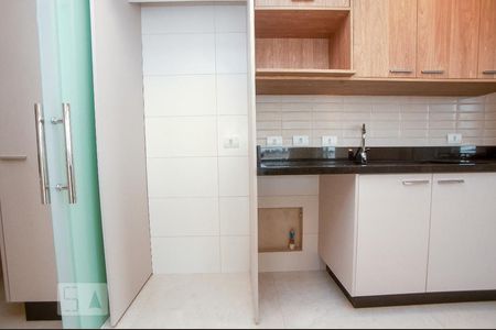 Apartamento para alugar com 117m², 2 quartos e 2 vagas Apartamento para alugar com 117m², 2 quartos e 2 vagasCozinha