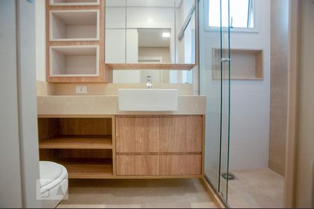 Apartamento para alugar com 117m², 2 quartos e 2 vagas Apartamento para alugar com 117m², 2 quartos e 2 vagasBanheiro