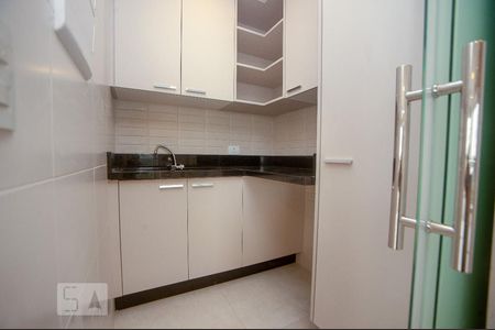Apartamento para alugar com 117m², 2 quartos e 2 vagas Apartamento para alugar com 117m², 2 quartos e 2 vagasCozinha
