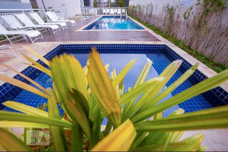 Apartamento para alugar com 117m², 2 quartos e 2 vagas Apartamento para alugar com 117m², 2 quartos e 2 vagasÁrea comum - Piscina