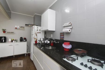 COZINHA de apartamento para alugar com 1 quarto, 44m² em Bom Jesus, Porto Alegre