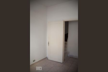 Quarto de kitnet/studio para alugar com 1 quarto, 10m² em Vila Bertioga, São Paulo