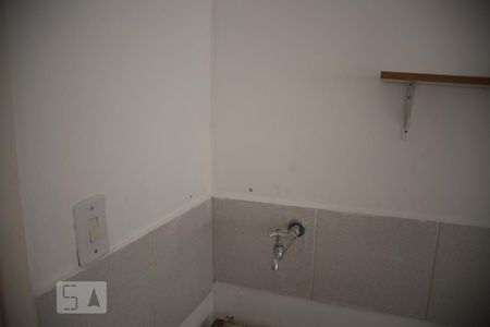 Pia cozinha - no quarto de kitnet/studio para alugar com 1 quarto, 10m² em Vila Bertioga, São Paulo