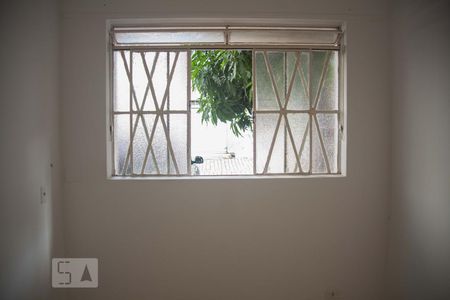 Quarto de kitnet/studio para alugar com 1 quarto, 10m² em Vila Bertioga, São Paulo