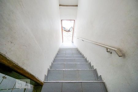 Casa para alugar com 40m², 1 quarto e 1 vagaEscada