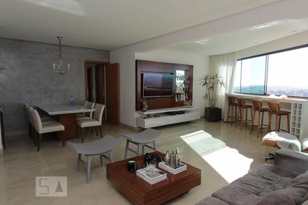 Apartamento à venda com 120m², 3 quartos e 3 vagasSala