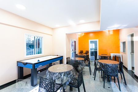 Apartamento para alugar com 57m², 2 quartos e 1 vagaÁrea comum - Salão de festas