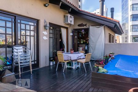 Apartamento à venda com 295m², 3 quartos e 2 vagas Apartamento à venda com 295m², 3 quartos e 2 vagasSacada