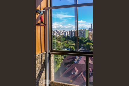 Apartamento à venda com 295m², 3 quartos e 2 vagas Apartamento à venda com 295m², 3 quartos e 2 vagasBanheiro Suíte 1