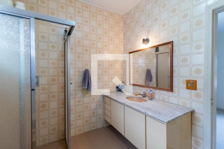 Casa à venda com 332m², 4 quartos e 8 vagasBanheiro da Suíte / Quarto 3